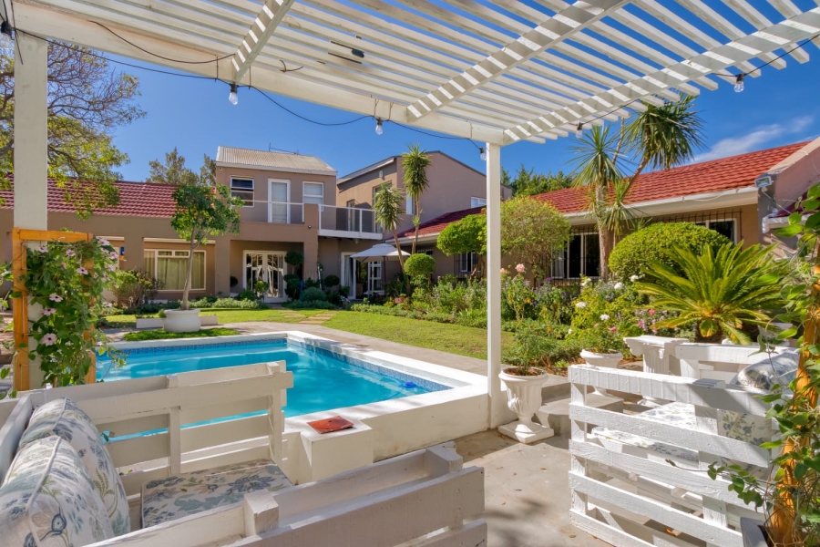 10 Bedroom Property for Sale in Montclair Western Cape